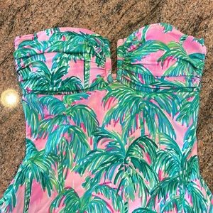 Lilly Pulitzer one piece swim suit. Size 4.